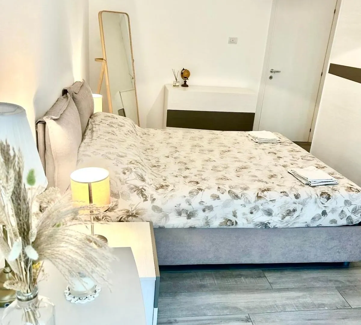 Giuseppe&Carolina Citylife Lux Appartment Fiera Milano